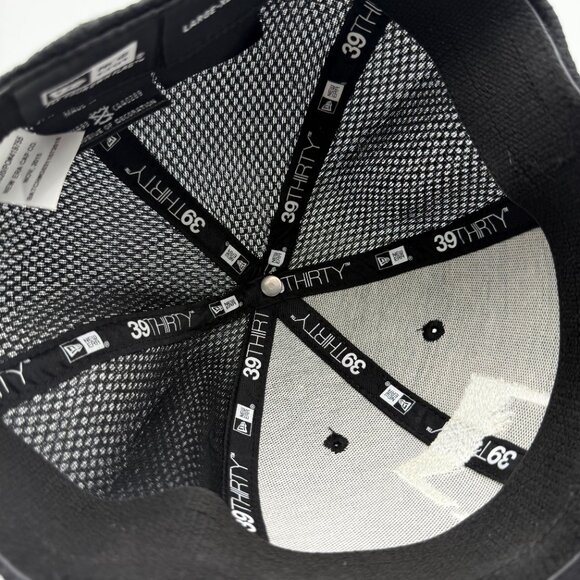 NEW ERA Black Mesh Snapback Cap L/XL – Modern Logo Trucker Hat, Adjustable - Picture 11 of 11